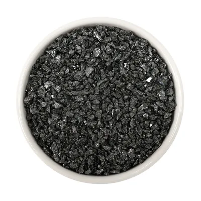 Le corindon noir est utilisé comme matière première métallurgique